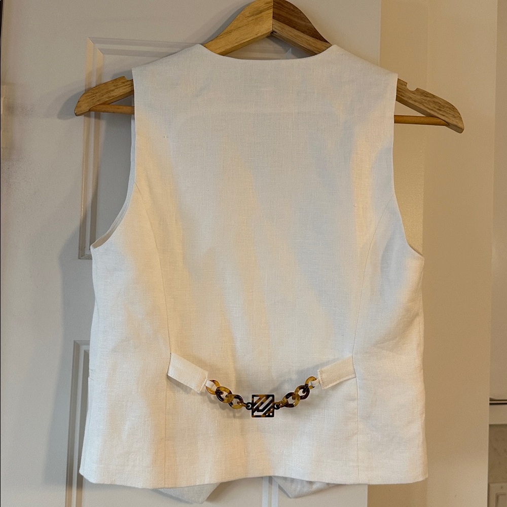 IPEKYOL White Linen Two-Piece Suit | Lined Vest & Cropped Pants - Picture 7 of 11